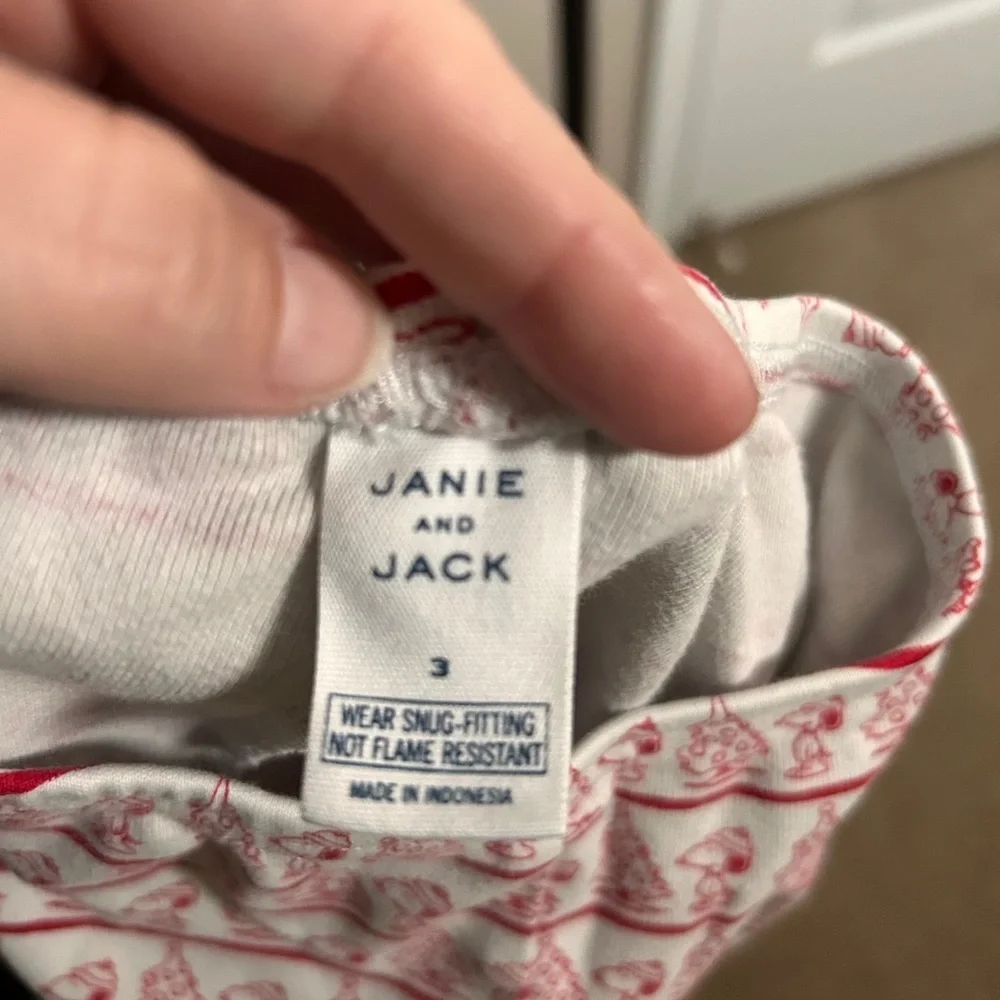 Janie and Jack Kids Snoopy Peanuts PJs Red White Size 3